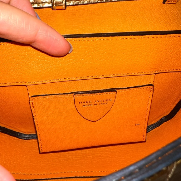 MARC JACOBS GOLD CROCODILE CROSSBODY BAG - Picture 7 of 12